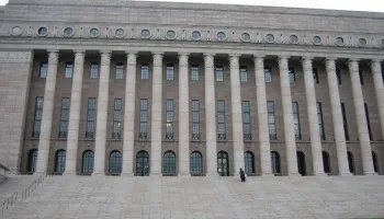 Финский парламент рассмотрит три обращения граждан